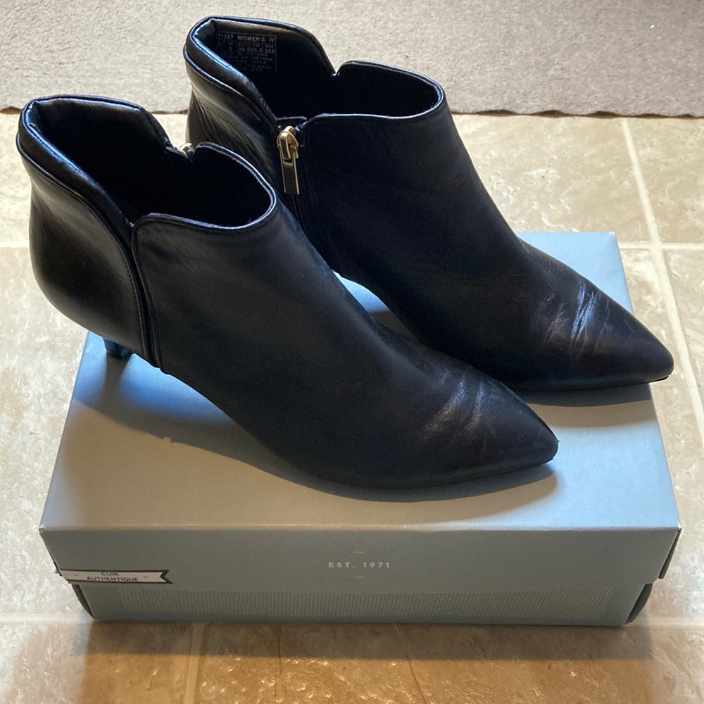 Rockport Booties Size 8.5 Wide